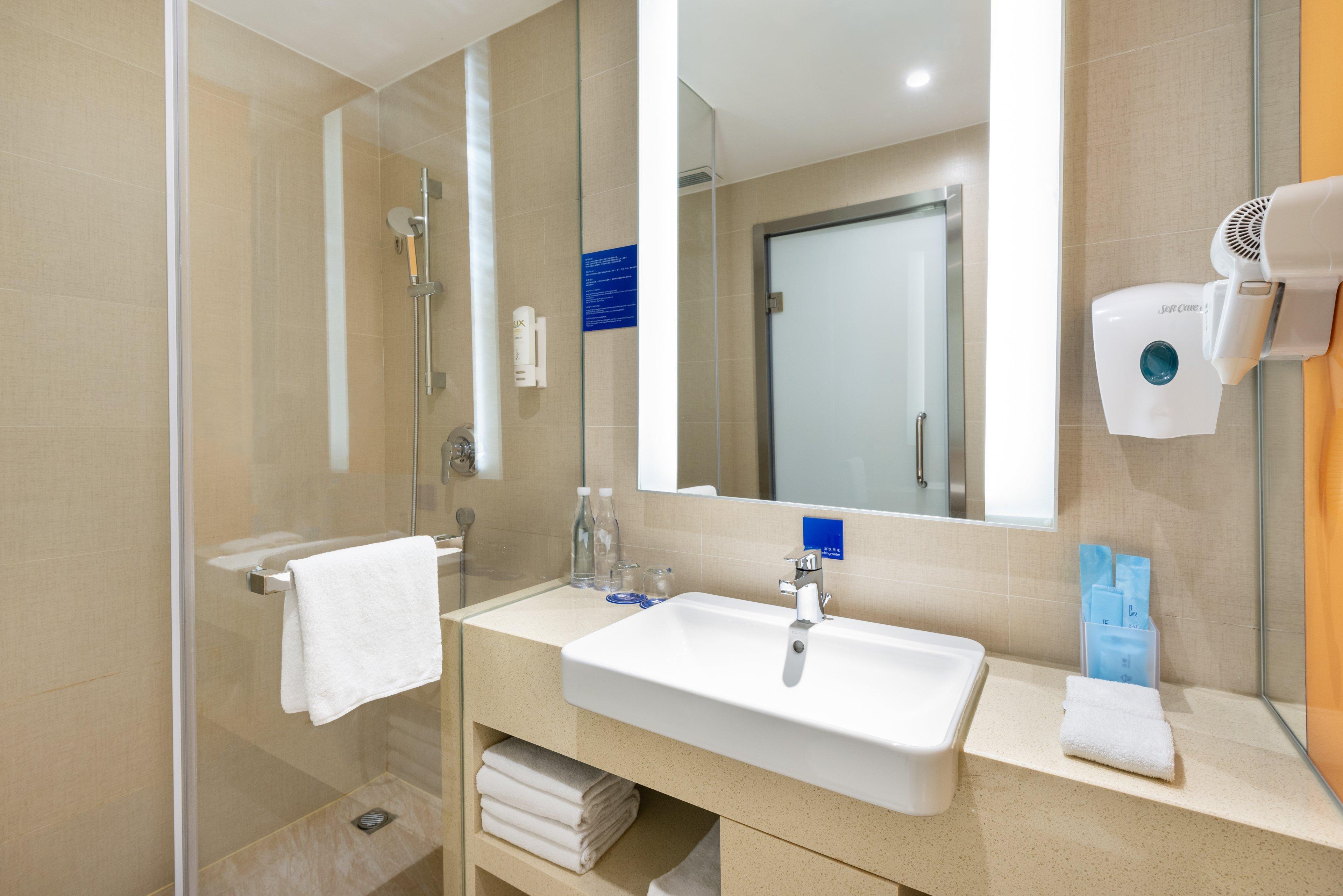Holiday Inn Express Shanghai Zhenping By Ihg Exterior foto