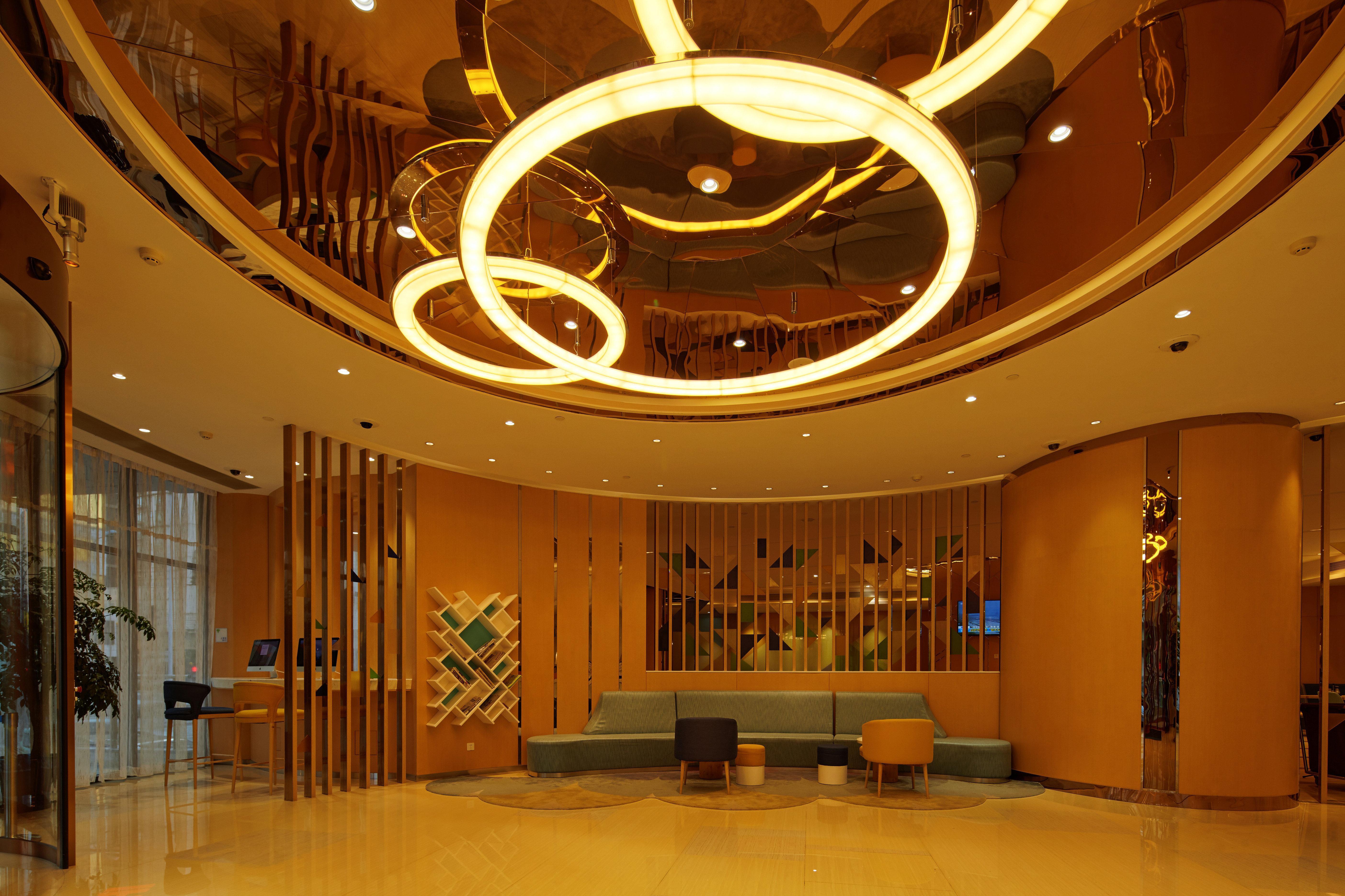 Holiday Inn Express Shanghai Zhenping By Ihg Exterior foto