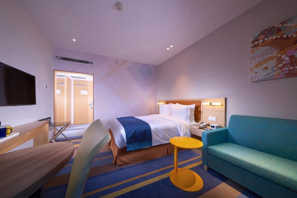 Holiday Inn Express Shanghai Zhenping By Ihg Exterior foto