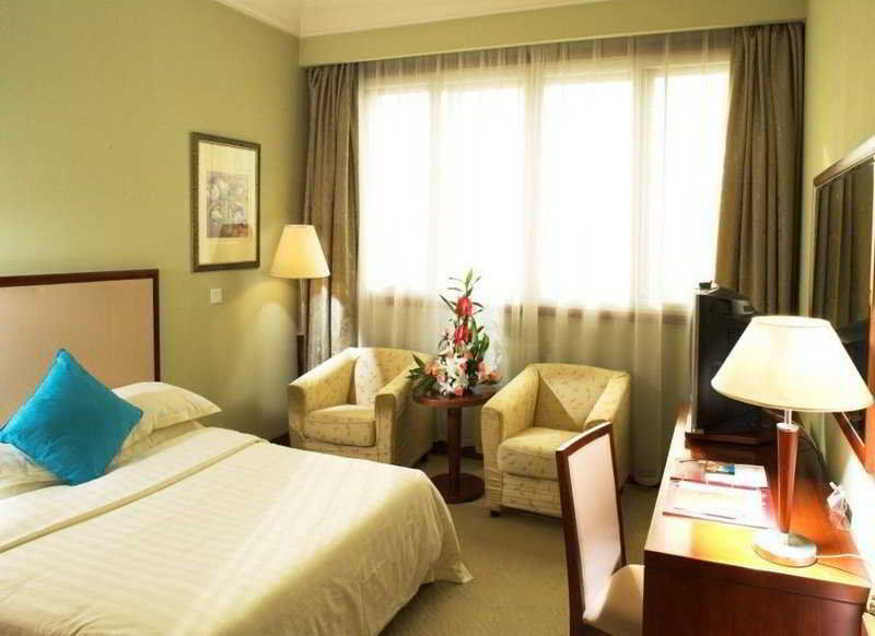 Holiday Inn Express Shanghai Zhenping By Ihg Exterior foto